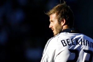 开云官网-爱德华兹的怒吼撕裂高原，当76人用最古老的方式赢下最现代的战争