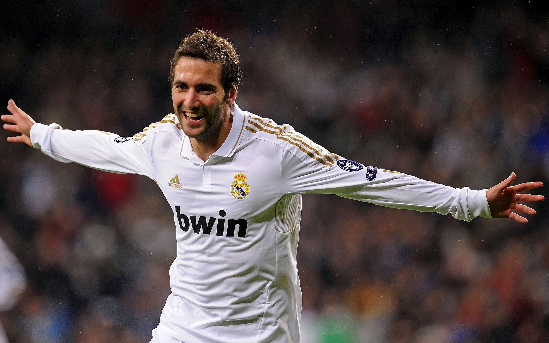 楚阿梅尼的钢铁意志，当拜仁铁蹄碾过智利高原